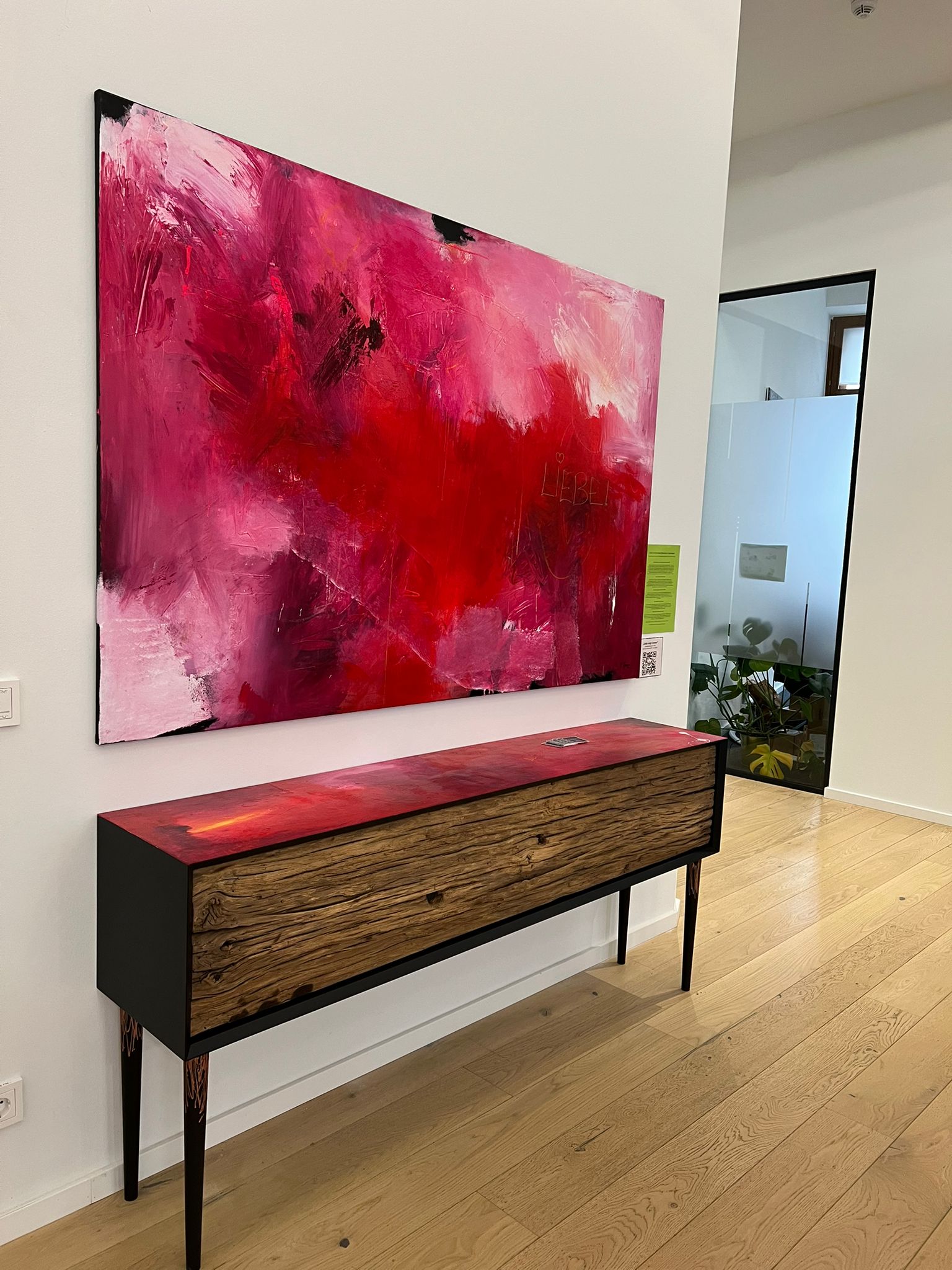 Kunst-Möbel Unikat: "Liebe siegt immer"